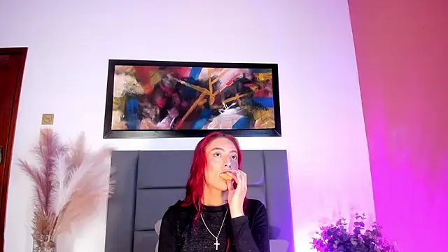 Snapshot of JupiteFox chatting on 25, 10, 2025 JupiteFox online show from 25, 10, 2025