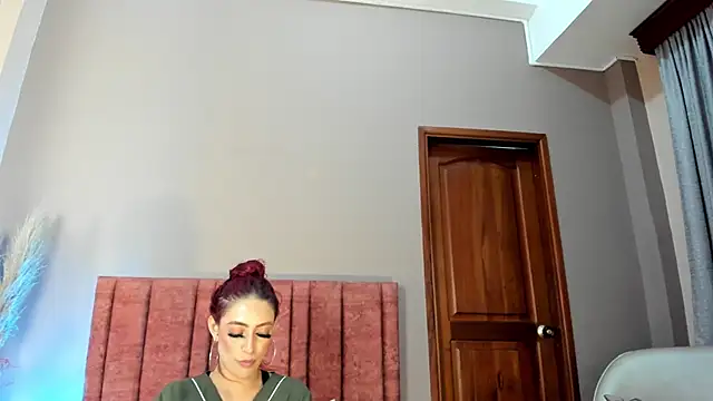 Snapshot of JupiteFox chatting on 30, 10, 2025 JupiteFox online show from 30, 10, 2025