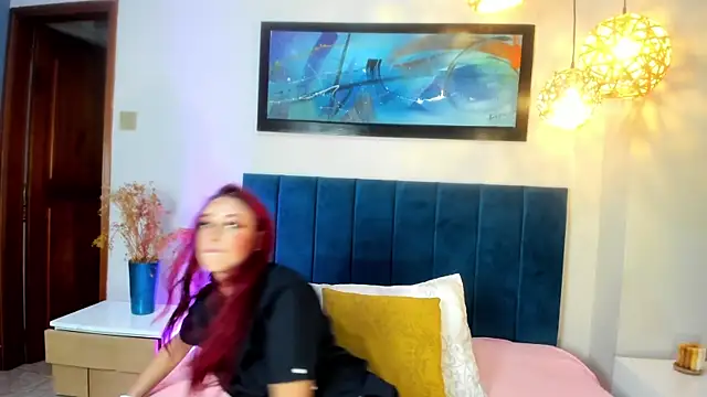 Snapshot of JupiteFox chatting on 28, 11, 2025 JupiteFox online show from 28, 11, 2025