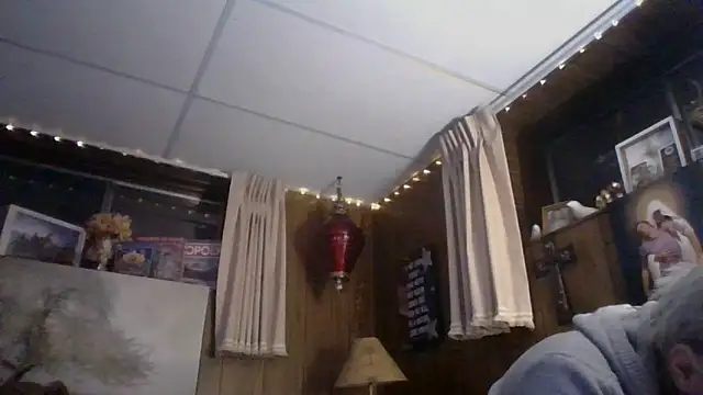 Snapshot of Makowboy chatting on 11, 2, 2025 Makowboy online show from 11, 2, 2025