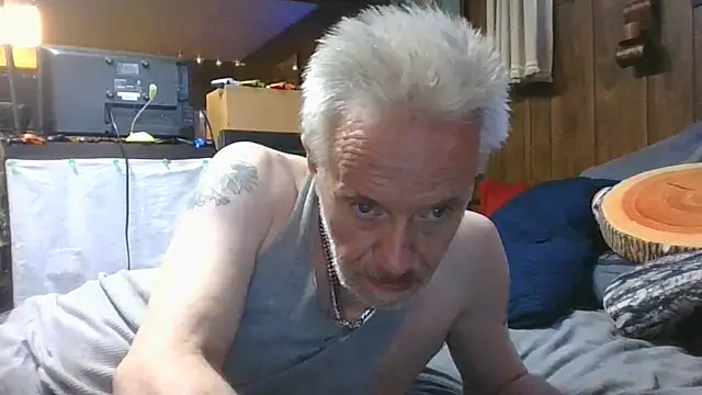 Snapshot of Makowboy chatting on 26, 9, 2025 Makowboy online show from 26, 9, 2025