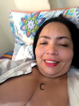 NIKOLE1301 online show from 10, 2, 2026