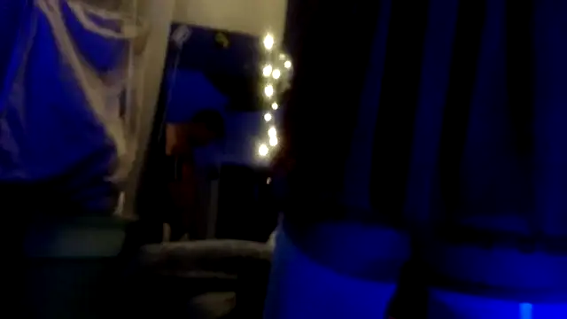 Snapshot of lickthecat chatting on 28, 10, 2025 lickthecat online show from 28, 10, 2025