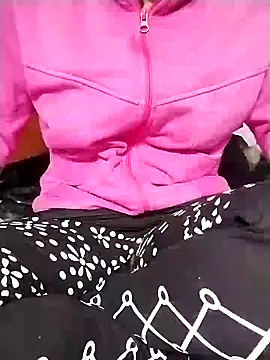 Snapshot of loveyou246 chatting on 10, 1, 2025 loveyou246 online show from 10, 1, 2025