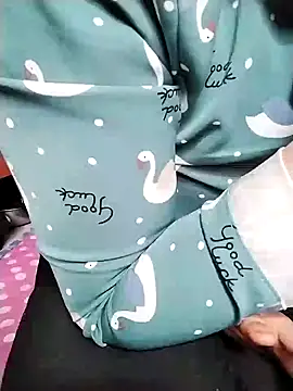 Snapshot of loveyou246 chatting on 1, 3, 2025 loveyou246 online show from 1, 3, 2025