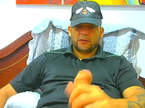 Snapshot of altenori112 chatting on 8, 5, 2026 altenori112 online show from 8, 5, 2026