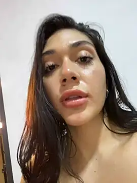 Snapshot of LaanaCooper chatting on 13, 2, 2025 LaanaCooper online show from 13, 2, 2025