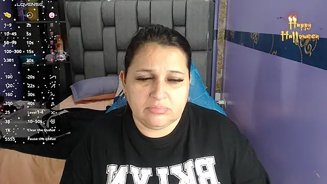 Kerly Doll online show from 24, 10, 2025