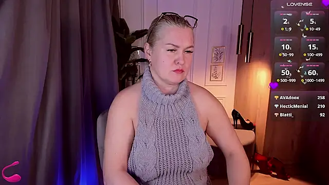 YolandaKiss online show from 18, 3, 2025