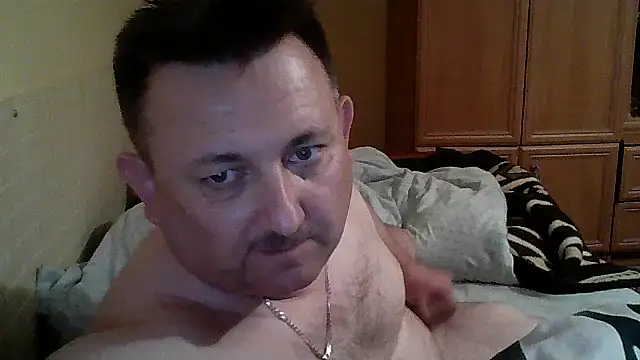 Snapshot of Novy73 chatting on 2, 12, 2025 Novy73 online show from 2, 12, 2025