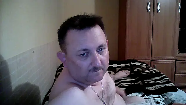 Snapshot of Novy73 chatting on 4, 12, 2025 Novy73 online show from 4, 12, 2025