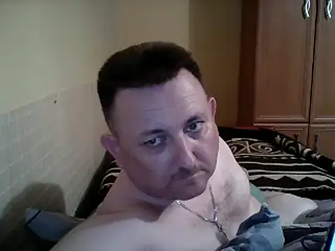 Snapshot of Novy73 chatting on 17, 12, 2025 Novy73 online show from 17, 12, 2025