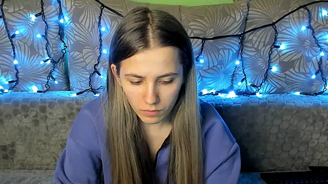 MaggieCake online show from 12, 12, 2024