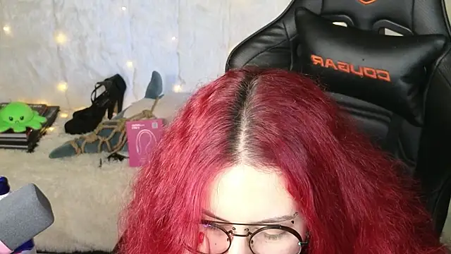 Ginger Stay online show from 18, 10, 2025