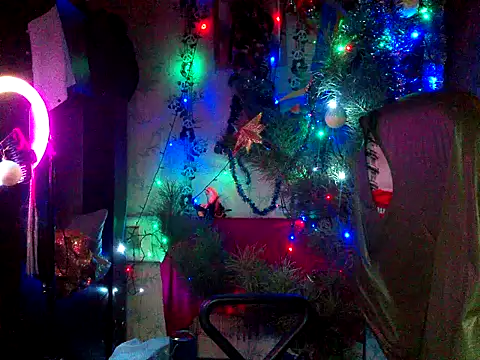 WildMissNiks online show from 23, 12, 2025