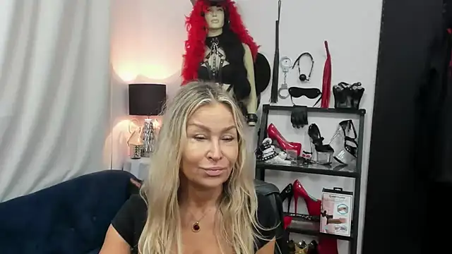 crystaLUX online show from 18, 9, 2025