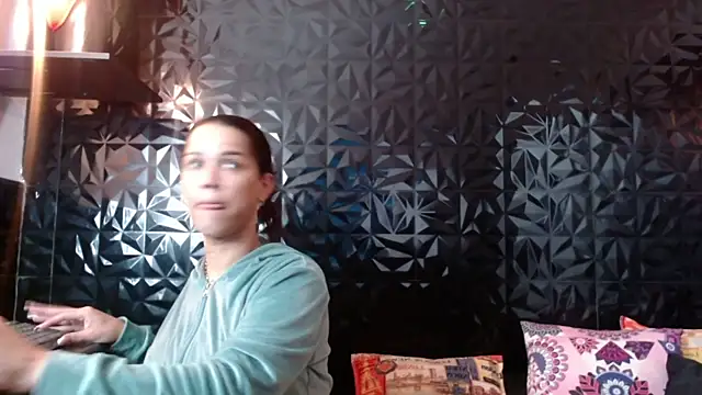 PINK  LOLA1 online show from 9, 10, 2025