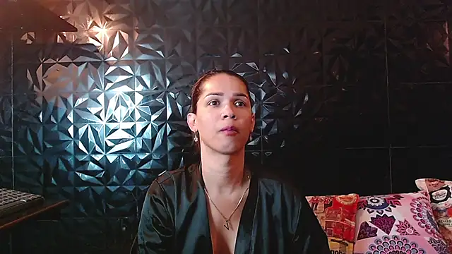 PINK  LOLA1 online show from 6, 2, 2026