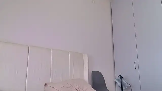 Evelyn rabbit online show from 25, 4, 2026