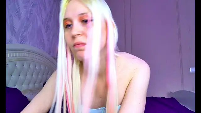 Snapshot of Evelyn_rabbit chatting on 12, 6, 2026 Evelyn rabbit online show from 12, 6, 2026