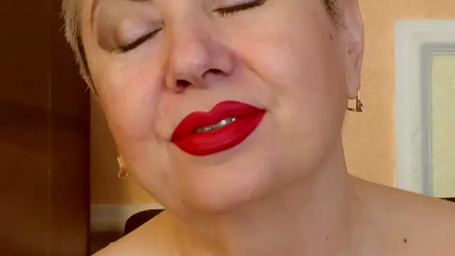 LadyPosh online show from 17, 9, 2025