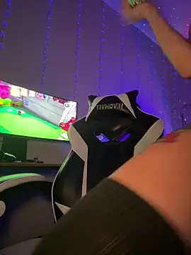 Snapshot of thebrattygoddess chatting on 19, 3, 2025 thebrattygoddess online show from 19, 3, 2025