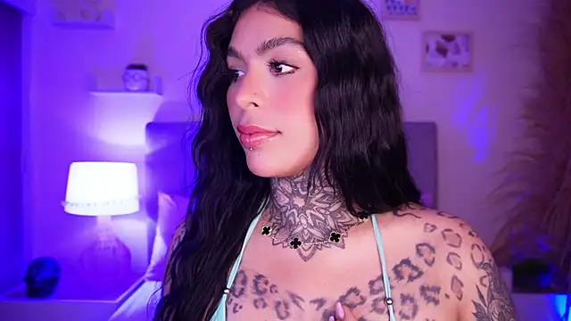 Snapshot of curvyliciousss chatting on 12, 1, 2025 curvyliciousss online show from 12, 1, 2025