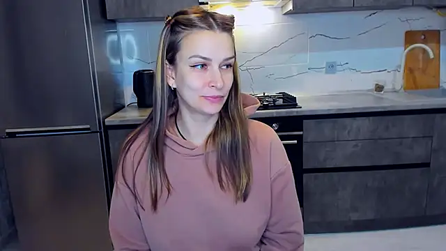 AlexiaDarren online show from 24, 2, 2025