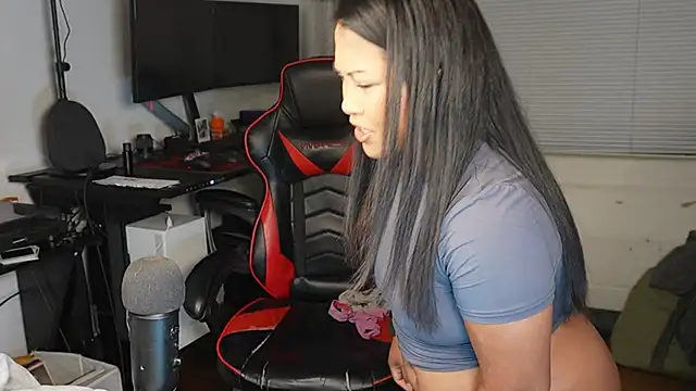 Snapshot of Bubbleliyah chatting on 12, 9, 2025 Bubbleliyah online show from 12, 9, 2025