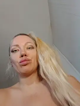 Snapshot of SofiaJoy chatting on 5, 7, 2026 SofiaJoy online show from 5, 7, 2026