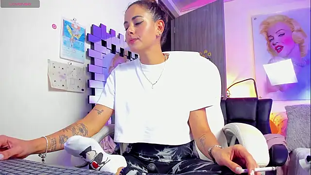 KimberlySaen online show from 13, 2, 2026