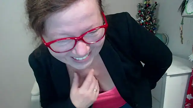 Adelewildx online show from 8, 1, 2025