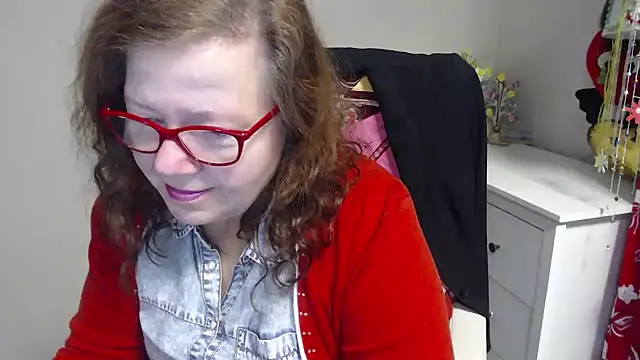 Adelewildx online show from 12, 2, 2025