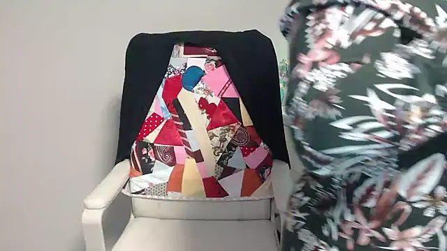 Adelewildx online show from 11, 3, 2025