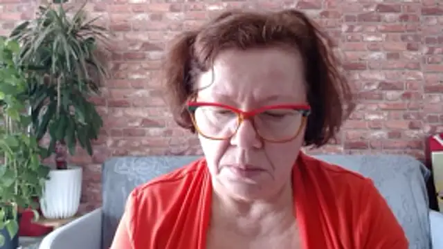 Adelewildx online show from 12, 4, 2026