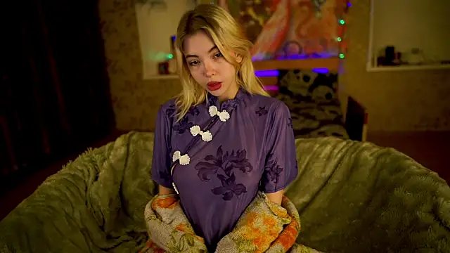 Snapshot of Allison_Cuty chatting on 19, 2, 2025 Allison Cuty online show from 19, 2, 2025