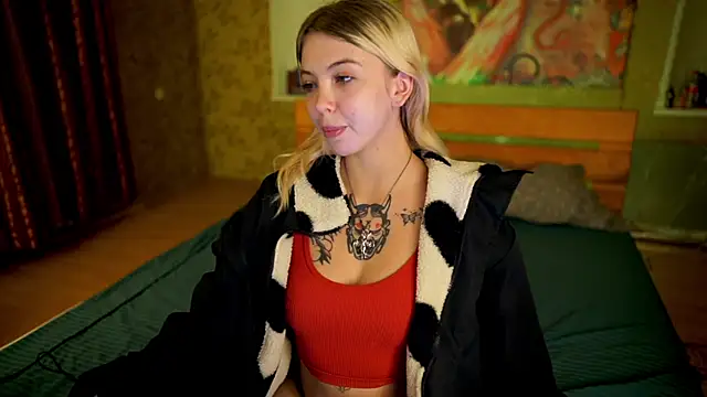 Snapshot of Allison_Cuty chatting on 6, 10, 2025 Allison Cuty online show from 6, 10, 2025