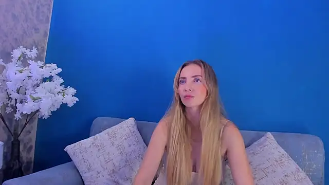 Snapshot of BellaMarieX chatting on 13, 11, 2025 BellaMarieX online show from 13, 11, 2025