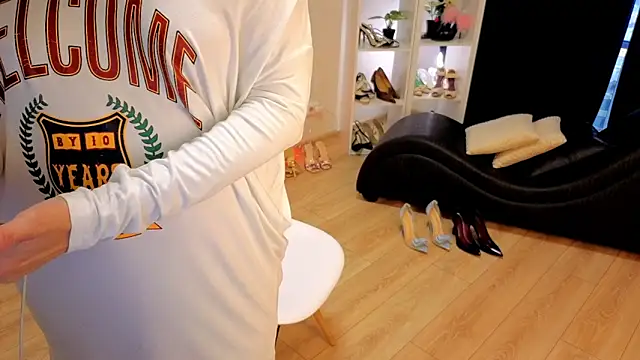 CaringSophie online show from 2, 3, 2026