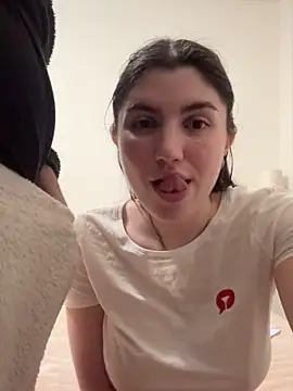 couplepenetration online show from 4, 2, 2026