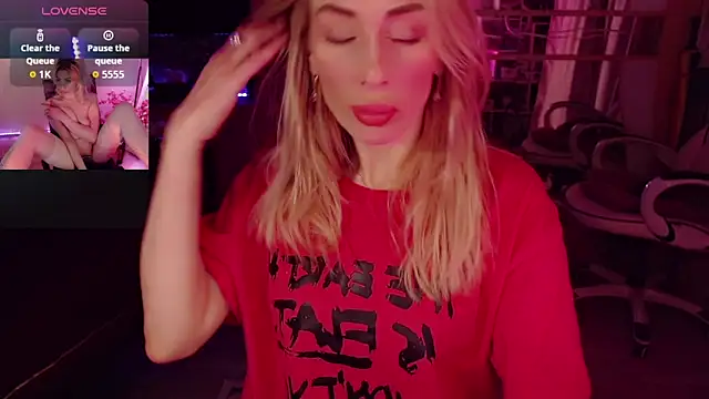 AnnieGOld  online show from 17, 10, 2025