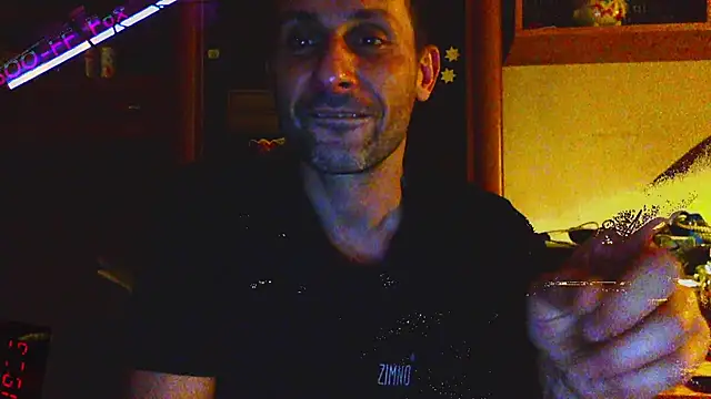 Snapshot of FireFox_Feel chatting on 3, 12, 2024 FireFox Feel online show from 3, 12, 2024