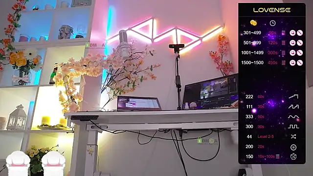 Elena-Marilyn online show from 1, 2, 2025