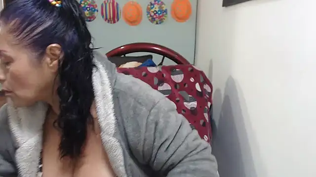 Snapshot of sexytitshot126 chatting on 27, 6, 2026 sexytitshot126 online show from 27, 6, 2026