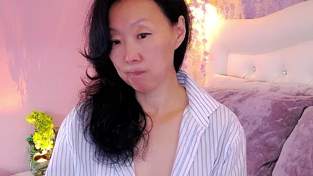 Snapshot of Asian_legs chatting on 5, 7, 2026 Asian legs online show from 5, 7, 2026