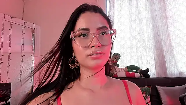 PaulinaBelushi online show from 18, 12, 2024