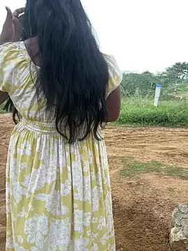 Dhiyapink online show from 8, 12, 2024