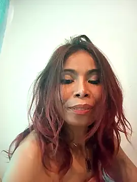 Snapshot of AmyVR chatting on 8, 11, 2025 AmyVR online show from 8, 11, 2025