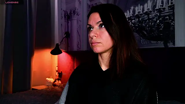 SofiaFoster  online show from 4, 1, 2025