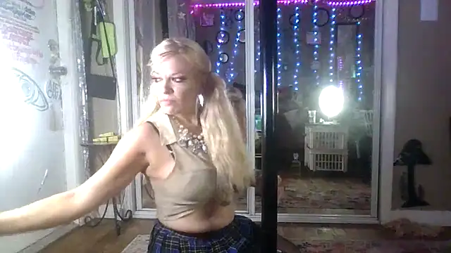 Snapshot of marilyn420 chatting on 14, 6, 2026 marilyn420 online show from 14, 6, 2026